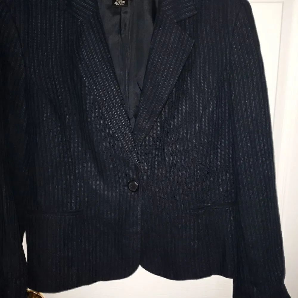 Style & Co. 16 Women's Blazer 100% Linen Striped Blue Black 1 Button Lined.From
